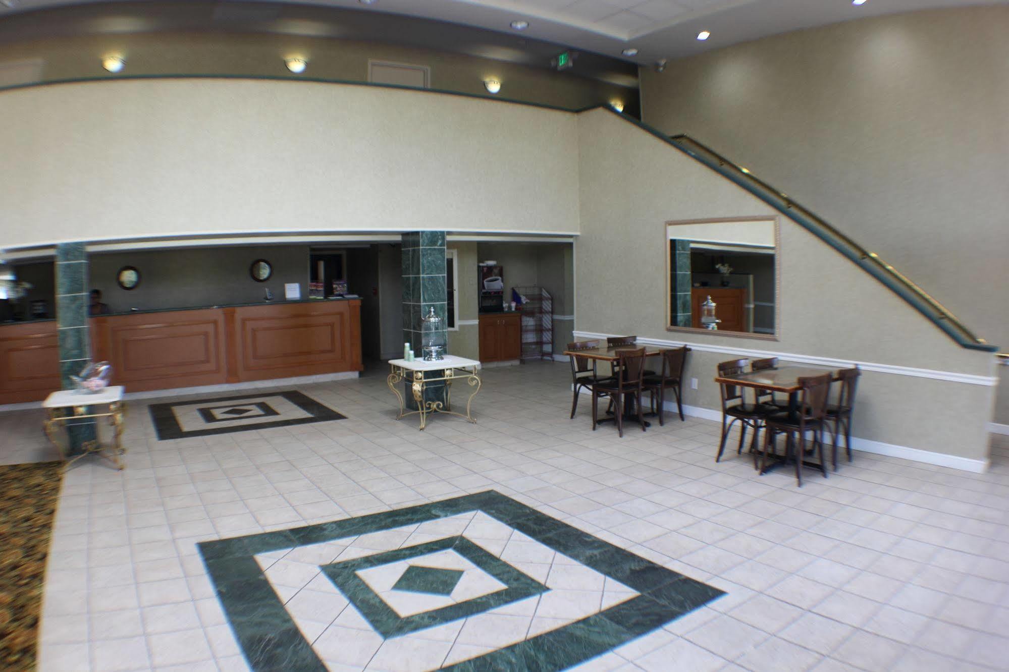 The Garden Inn Elkhart Exterior foto